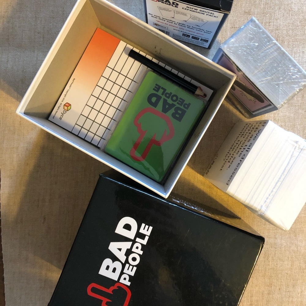 Bad People game - Picture 2 of 5